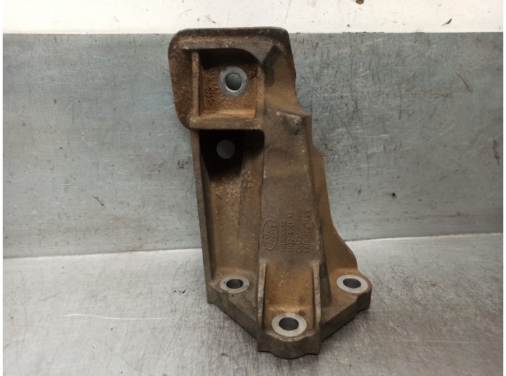 Replacement left engine mount for Land Rover Discovery 2.7 TD V6 CAT OEM IAM reference KKU500580 