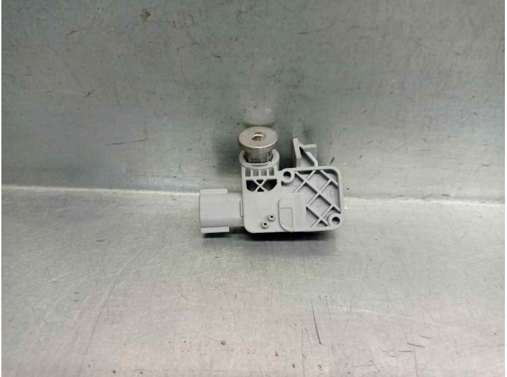Recambio de sensor impacto para renault clio iv 0.9 tce referencia OEM IAM 988339499R 5WK44444 