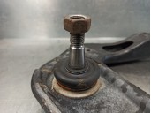 Recambio de brazo suspension superior delantero derecho para nissan navara pick-up (d40m) 2.5 dci cat referencia OEM IAM 54524EB