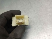 Recambio de mando elevalunas delantero derecho para renault clio iv 0.9 tce referencia OEM IAM 254218614R  