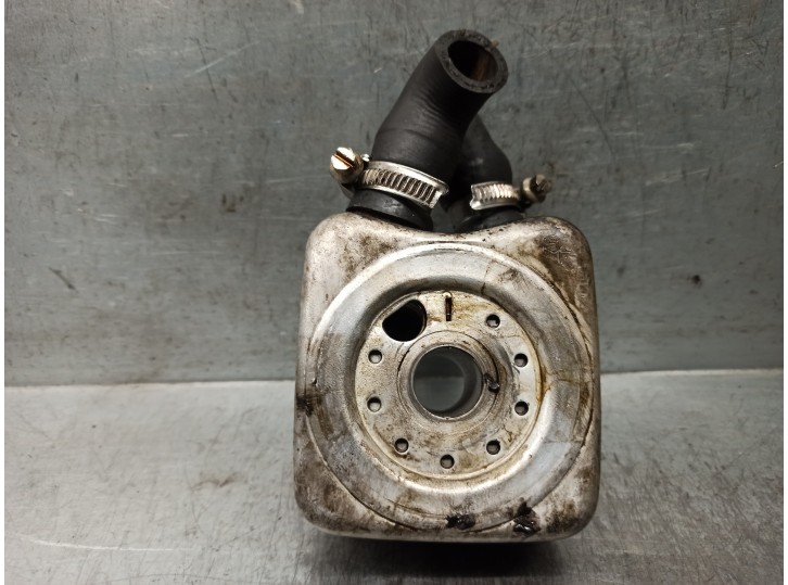 Recambio de enfriador aceite motor para audi 100 berlina (c4) 2.6 v6 cat (abc) referencia OEM IAM 068117021B 