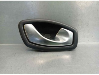 Recambio de maneta interior delantera derecha para renault clio iv 0.9 tce referencia OEM IAM 826720001R  5 PUERTAS