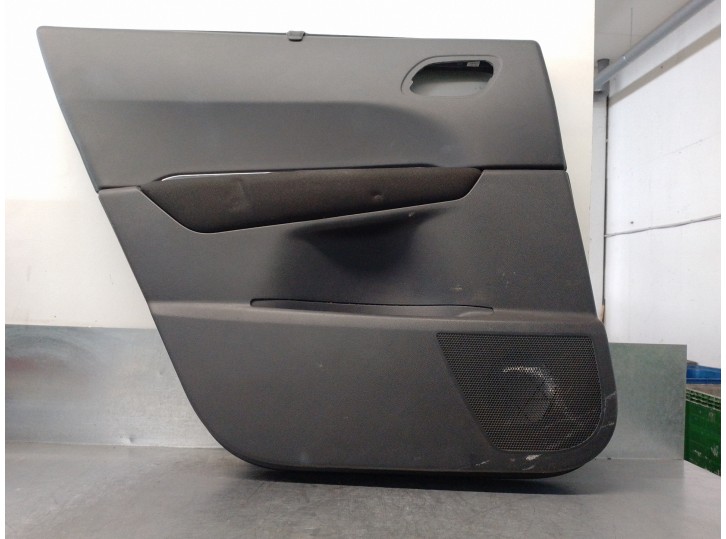 Recambio de guarnecido puerta trasera izquierda para peugeot 5008 1.6 hdi fap cat (9hz / dv6ted4) referencia OEM IAM 9683964277D