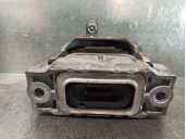 Replacement right engine mount for Volkswagen Golf V saloon (1K1) 1.6 16V FSI OEM IAM reference 1K0199262AJ 