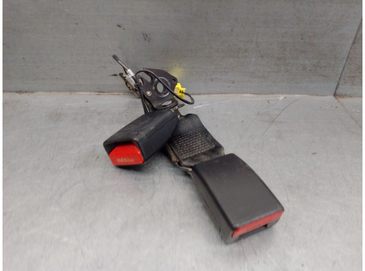 Recambio de enganche cinturon para jaguar xe (x760) 2.0 d referencia OEM IAM GX73613K21 T4N9486PVJ 