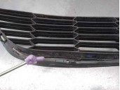 Replacement front bumper grille for Citroën DS5 2.0 HDI FAP OEM IAM reference 9673279077 