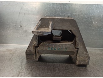 Recambio de soporte motor derecho para opel vectra c berlina 3.0 v6 cdti cat (y 30 dt / lb5) referencia OEM IAM 5684090 