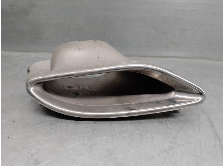 Recambio de molduras traseras para mercedes-benz clase a (w176) 1.5 cdi cat referencia OEM IAM A2464900427 