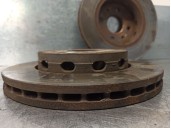Recambio de disco freno delantero para kia shuma ii 1.6 ls 4 berlina referencia OEM IAM 0K2N133251 