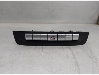Recambio de mandos salpicadero para mercedes-benz clase a (w176) 1.5 cdi cat referencia OEM IAM A246909501  