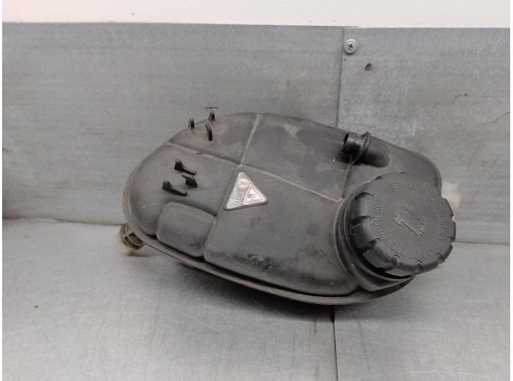 Recambio de deposito expansion para mercedes-benz clase a (w176) 1.5 cdi cat referencia OEM IAM A2465000049  