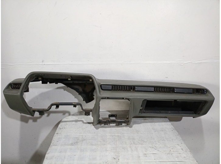 Recambio de salpicadero para talbot solara 1.6 referencia OEM IAM 5611530 