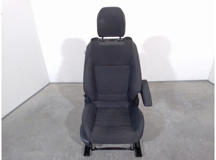 Recambio de asiento delantero derecho para peugeot 5008 active referencia OEM IAM 4607876 TELA NEGRA 5 PUERTAS