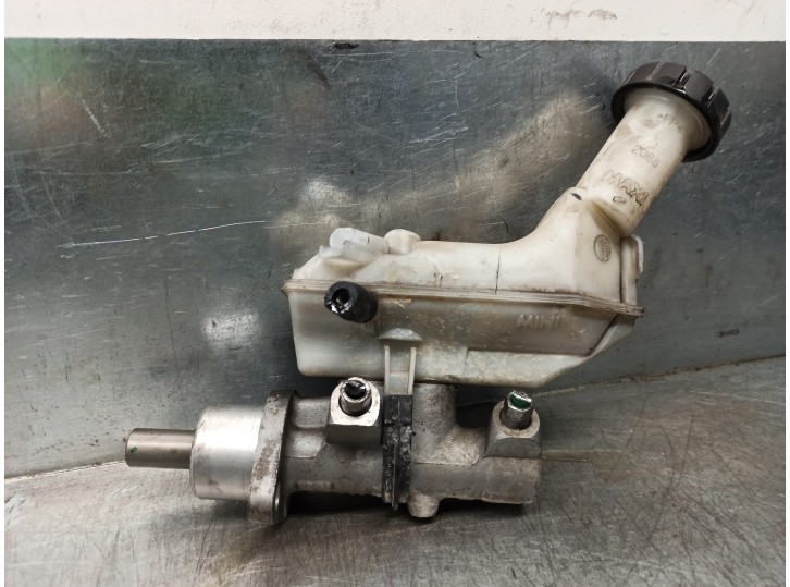 Recambio de bomba freno para renault clio grandtour business referencia OEM IAM 8200129956E  