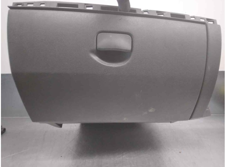 Recambio de guantera para renault clio grandtour business referencia OEM IAM 8200475689 
