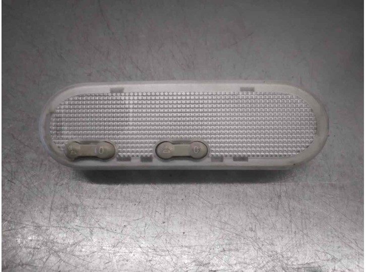 Recambio de luz interior para renault clio grandtour business referencia OEM IAM 82000783231 