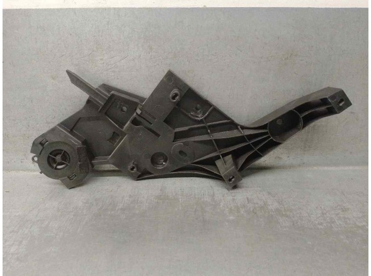 Replacement trim for Citroën DS5 2.0 HDi FAP OEM IAM reference 9671130880 FRONT RIGHT DOOR HANDLE BRACKET 