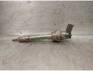 Recambio de inyector para bmw serie 1 berlina (e81/e87) 2.0 turbodiesel cat referencia OEM IAM 779844604 779844604 04455110289 B