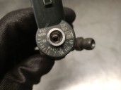 Recambio de inyector para bmw serie 1 berlina (e81/e87) 2.0 turbodiesel cat referencia OEM IAM 779844604 779844604 04455110289 B