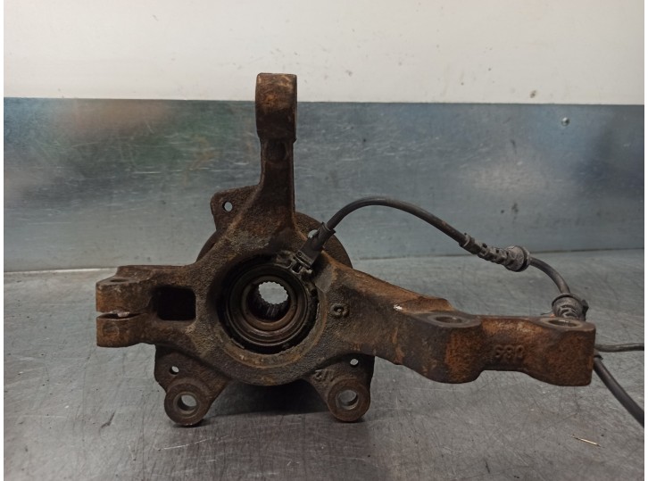 Replacement front left stub axle for Renault Clio Grandtour Business OEM IAM reference 8200345944 