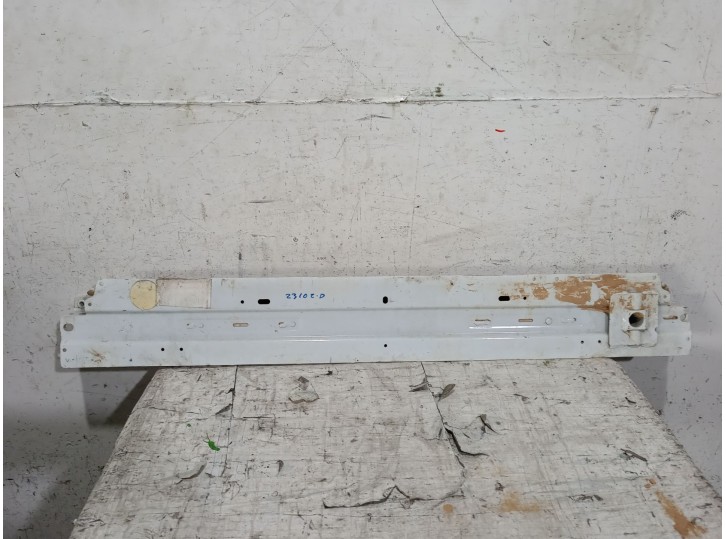 Recambio de refuerzo paragolpes delantero para jaguar xe (x760) 2.0 d referencia OEM IAM 5558242  