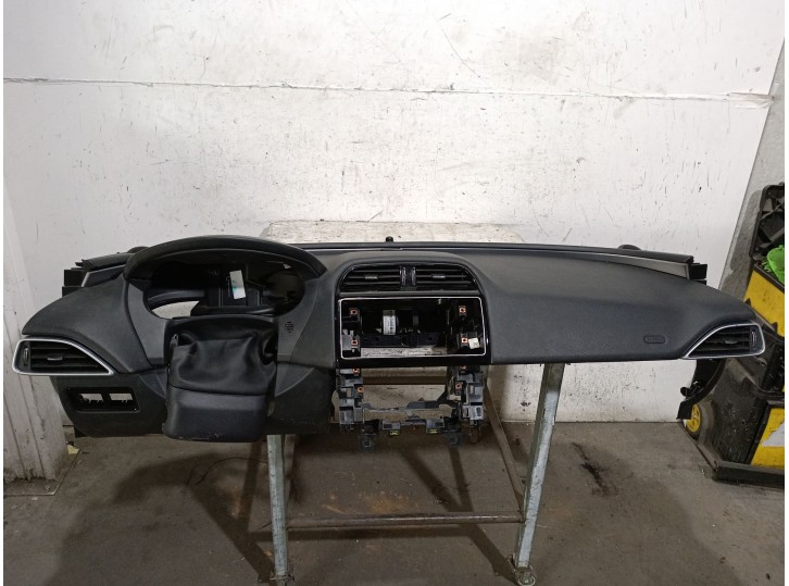 Recambio de salpicadero para jaguar xe (x760) 2.0 d referencia OEM IAM T4N15574PVJ T4N15574PVJ 