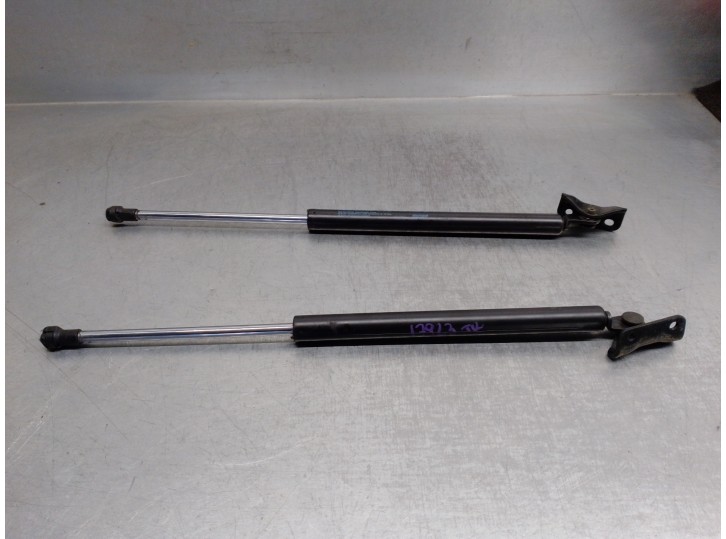 Replacement trunk / tailgate dampers for Mitsubishi ASX (GA0W) 1.6 CAT OEM IAM reference 5802A666 5802A665 