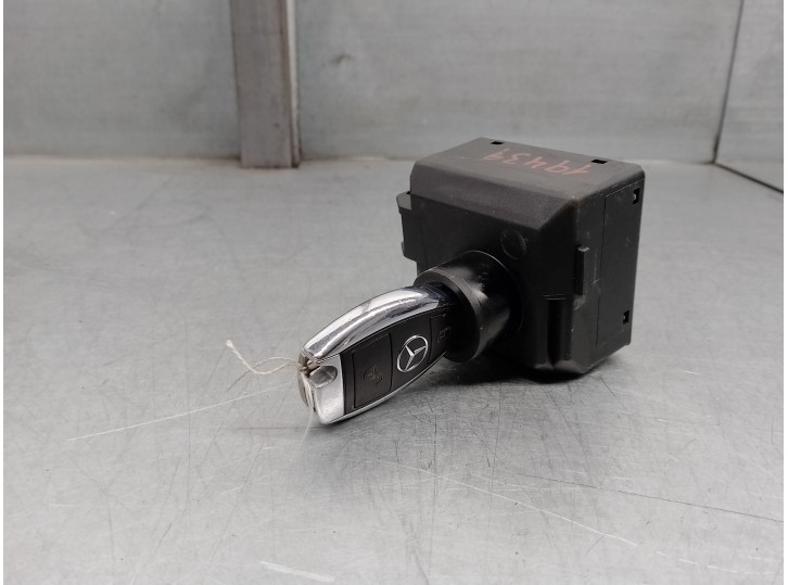 Replacement ignition switch for Mercedes-Benz A-Class (W176) 1.5 CDI CAT OEM IAM reference A2469054602 