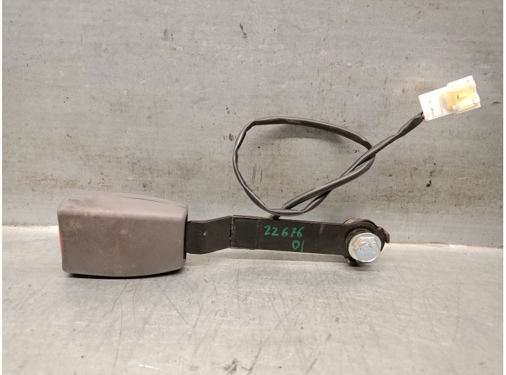 Recambio de enganche cinturon para ssangyong rodius ii 2.0 xdi referencia OEM IAM 7466121000ACO 7466121000ACO 