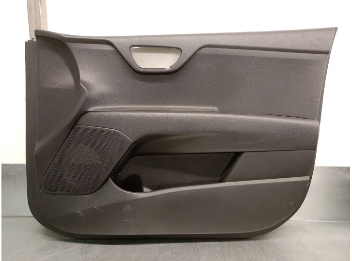 Recambio de guarnecido puerta delantera derecha para kia stonic (yb) 1.2 cvvt referencia OEM IAM 82380H8010 82302H8100WK 