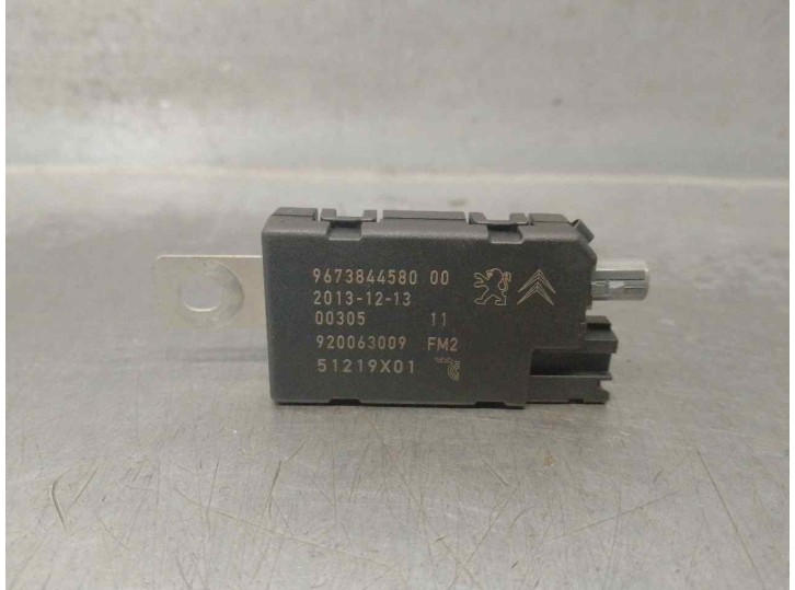 Recambio de antena para citroën ds5 2.0 hdi fap referencia OEM IAM 9673844580 