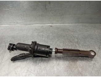 Recambio de bomba embrague para peugeot 3008 referencia OEM IAM 9672539980  