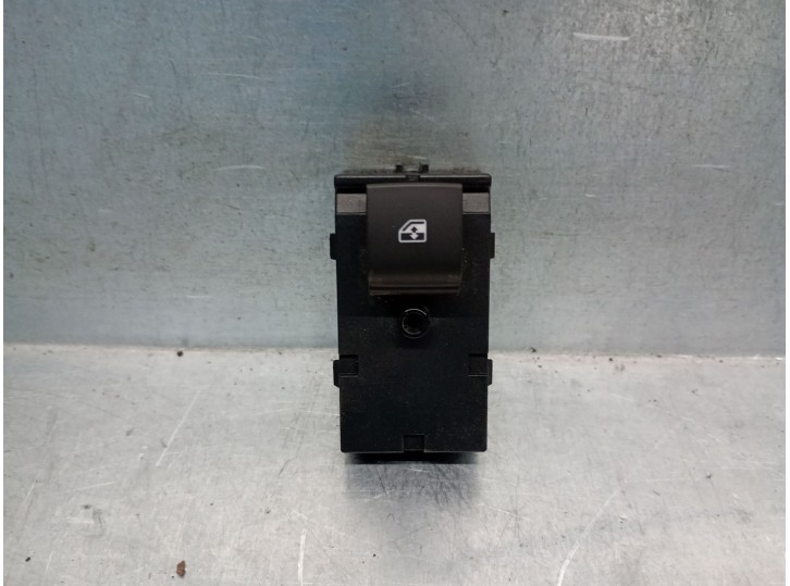 Recambio de mando elevalunas trasero derecho para opel mokka / mokka x (j13) 1.4 (_76) referencia OEM IAM 13301888 