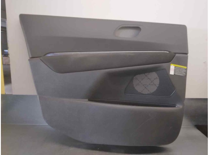 Recambio de guarnecido puerta delantera izquierda para peugeot 3008 referencia OEM IAM 96830383ZE 5P