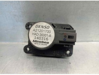 Recambio de motor calefaccion para renault clio iv 0.9 tce referencia OEM IAM A21201700 DE TRAMPILLA DENSO