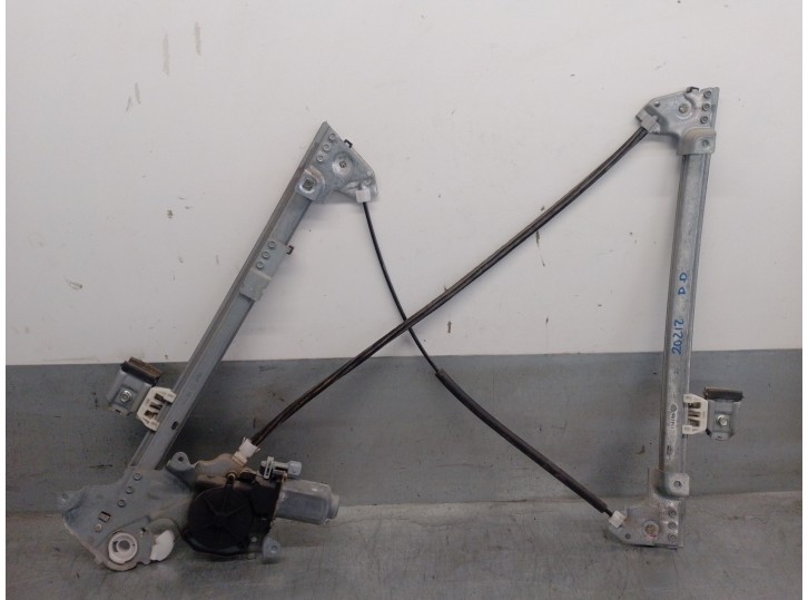 Recambio de elevalunas delantero derecho para mg serie 75 (rj) 2.0 16v cdt referencia OEM IAM 400684T3 2 PINES 5 PUERTAS