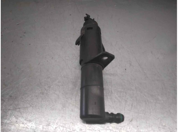 Replacement xenon headlight washer for Volkswagen Golf VI (5K1) Advance OEM IAM reference 5K0955978A 