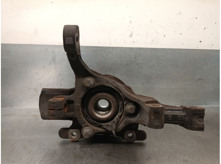 Recambio de mangueta delantera izquierda para opel zafira b 1.7 16v cdti referencia OEM IAM 13197800 5308047 
