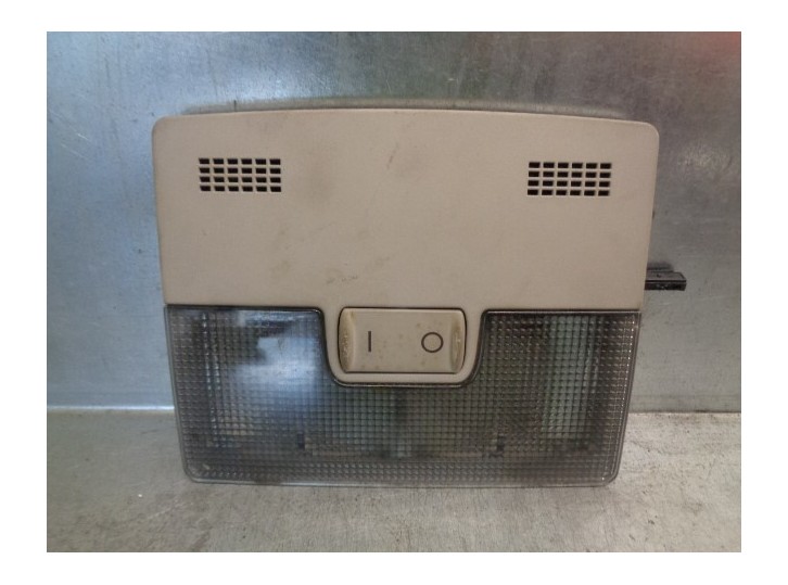 Recambio de luz interior para audi a6 avant (4b5) 2.5 tdi referencia OEM IAM 4B0947105C 