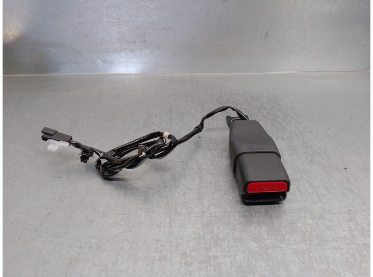 Recambio de enganche cinturon para mitsubishi asx (ga0w) 1.6 cat referencia OEM IAM 6187695A DEL DER 5 PUERTAS