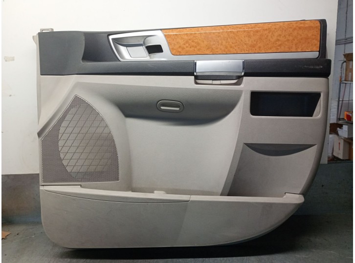 Recambio de guarnecido puerta delantera derecha para chrysler grand voyager v (rt) 2.8 crd referencia OEM IAM 0ZS861VSAF 1JE021V
