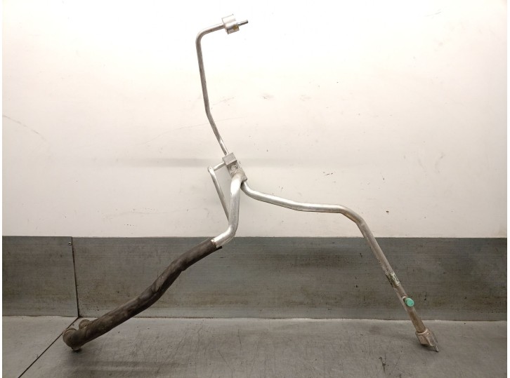 Recambio de tubos aire acondicionado para ssangyong rodius ii 2.0 xdi referencia OEM IAM 6863021151  