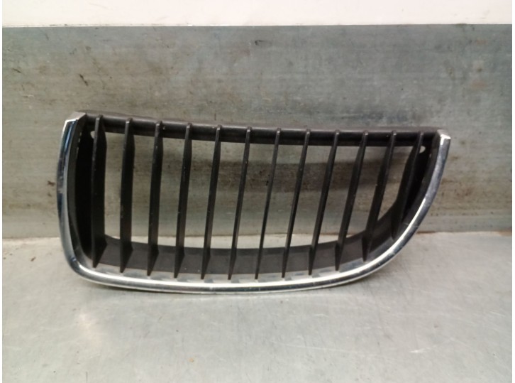 Recambio de rejilla paragolpes derecha para bmw 3 (e90) 330 xd referencia OEM IAM 51137120008 51137120008 