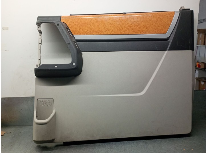 Recambio de guarnecido puerta trasera derecha para chrysler grand voyager v (rt) 2.8 crd referencia OEM IAM 0ZT701VSAE 1JE221VSA