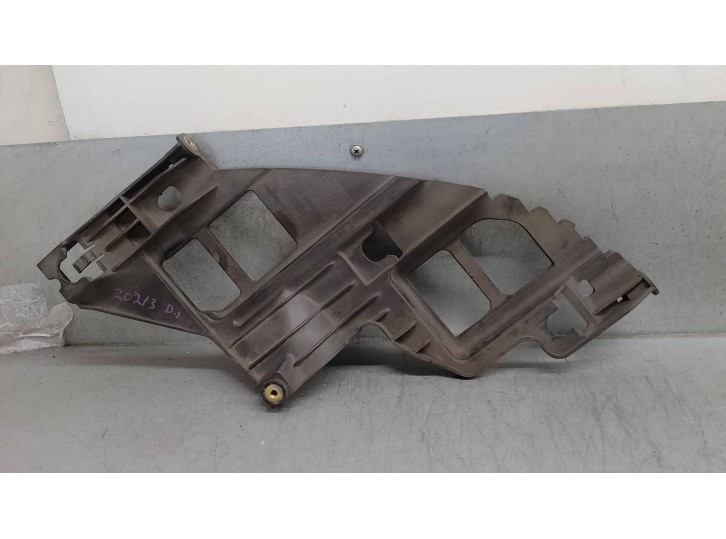 Replacement left headlight bracket for Volkswagen Golf VI (5K1) 1.6 TDI DPF OEM IAM reference 5K0807227A 