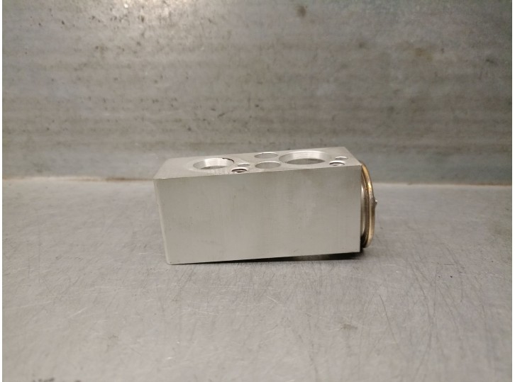 Recambio de valvula expansion para bmw 2 active tourer (f45) 218 d referencia OEM IAM 64116845415 64116845415 