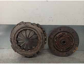 Replacement clutch kit for Volkswagen Polo Saloon (6N2) Trendline OEM IAM reference 