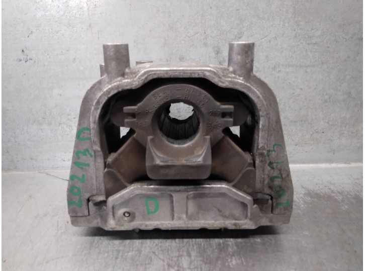 Replacement right engine mount for Volkswagen Golf VI (5K1) 1.6 TDI DPF OEM IAM reference 1K0199262CN 