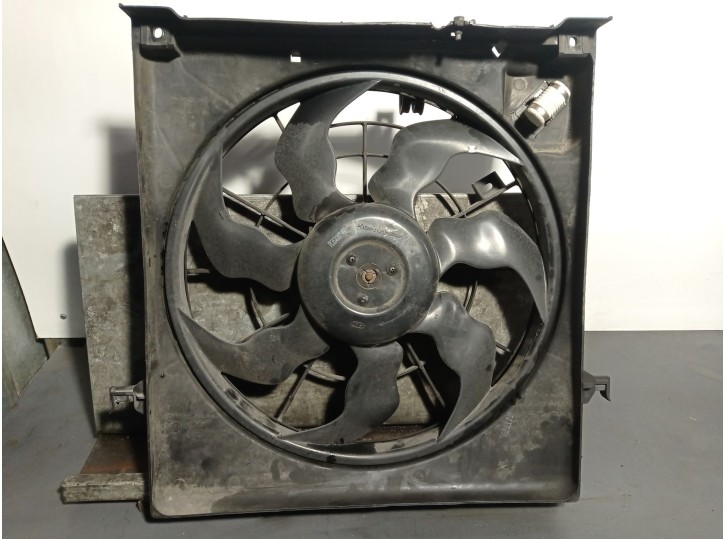 Recambio de electroventilador para kia cee´d hatchback (ed) 1.6 crdi 115 referencia OEM IAM 253041H800 3K215114