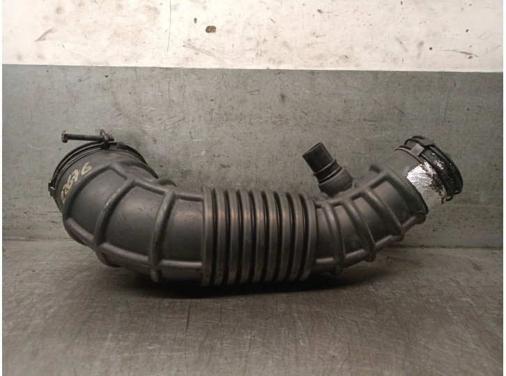 Recambio de tubo para ssangyong rodius ii 2.0 xdi referencia OEM IAM 2351021100 2351021101 